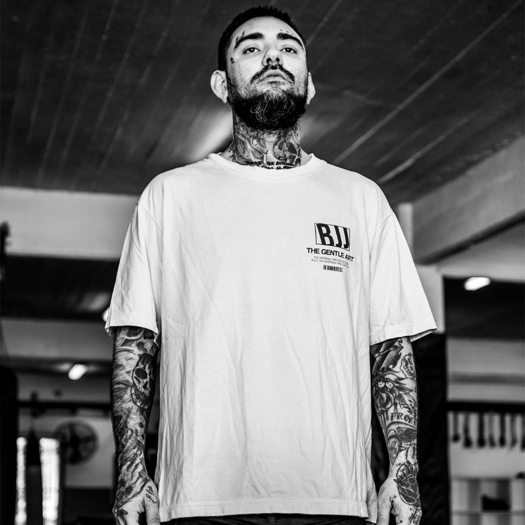 AIM ATTITUDE — THE GENTLE ART TEE